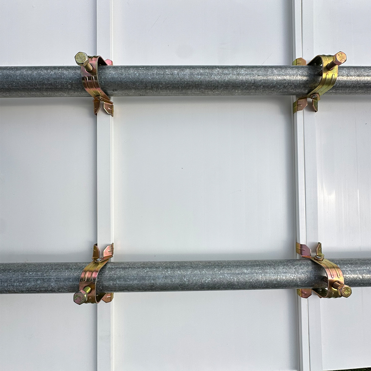 upperunions-750mm-upvc-hoarding-fence-fixing-clamp 5.jpg